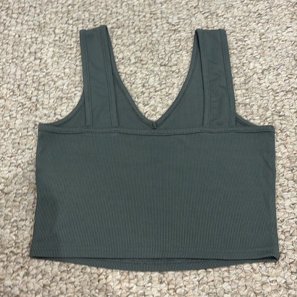 Shein Crop Top - Picture 2 of 3